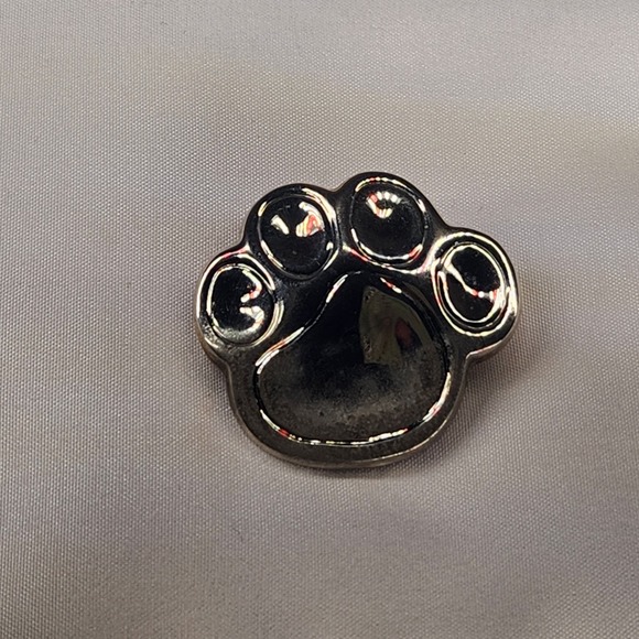 2 Pendants Bulldog Signed MJ Paw Pin Signed BEST - Picture 12 of 13